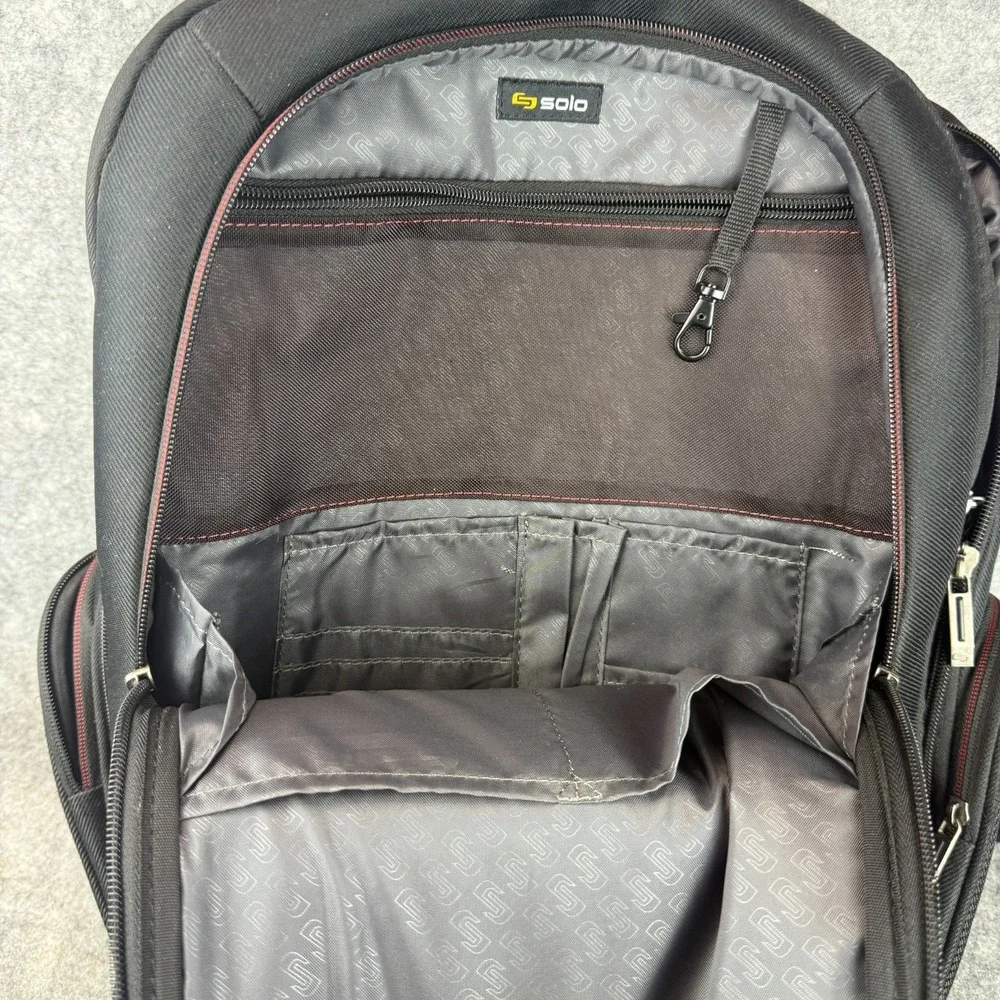 Solo  Executive Laptop Backpack, Black/Red‎